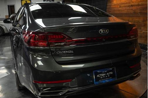 2020 Kia Cadenza Technology