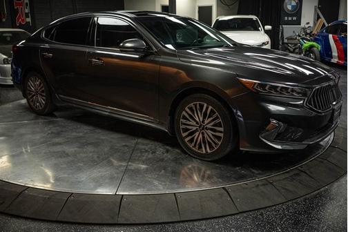2020 Kia Cadenza Technology