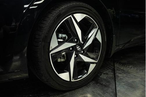 2023 Hyundai ELANTRA HEV Limited