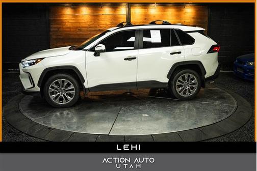 2022 Toyota RAV4 XLE Premium