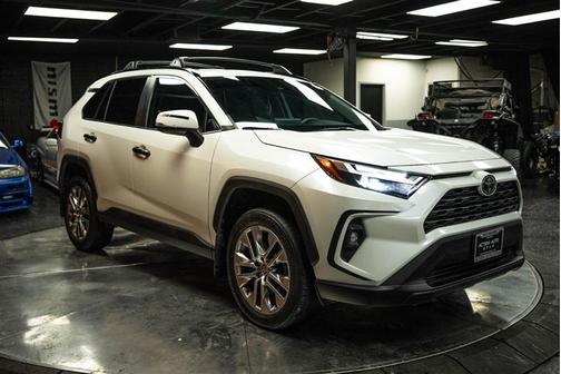 2022 Toyota RAV4 XLE Premium