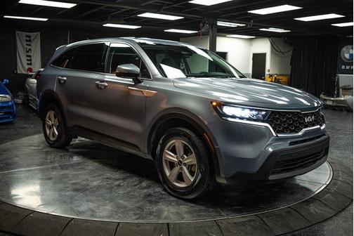 2023 Kia Sorento LX