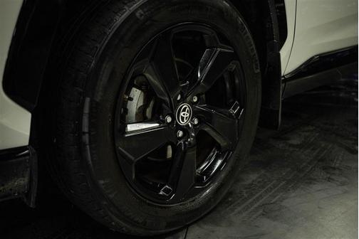 2019 Toyota RAV4 Hybrid XSE