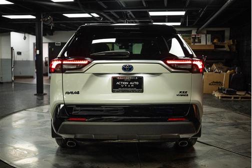 2019 Toyota RAV4 Hybrid XSE