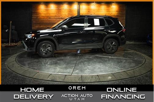 Deep Black Pearl Effect 2025 Volkswagen Taos 1.5T S