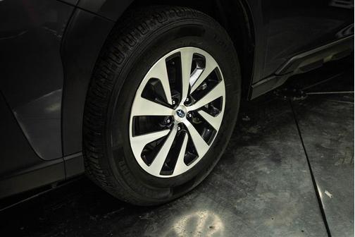 Magnetite Gray Metallic 2023 Subaru Outback Premium