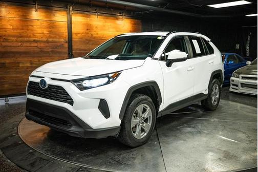 2022 Toyota RAV4 Hybrid LE