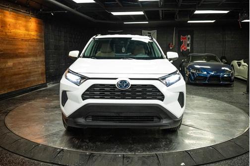 2022 Toyota RAV4 Hybrid LE
