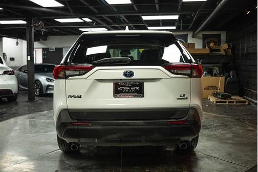 2022 Toyota RAV4 Hybrid LE