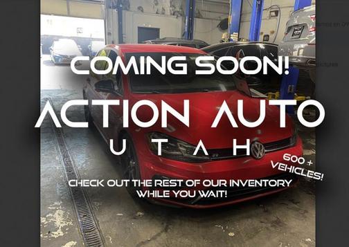 2018 Volkswagen Golf R 2.0T w/DCC & Navigation