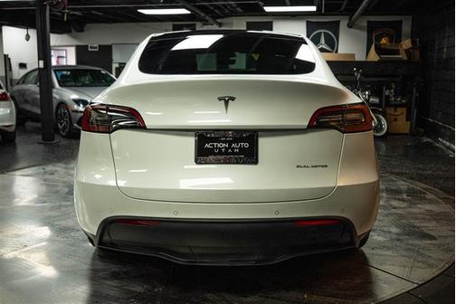 2022 Tesla Model Y Long Range