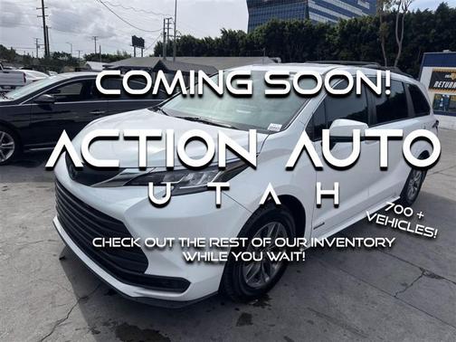 2021 Toyota Sienna LE