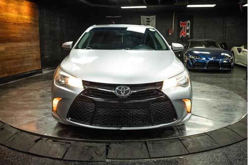 2017 Toyota Camry XLE/SE/LE/XSE