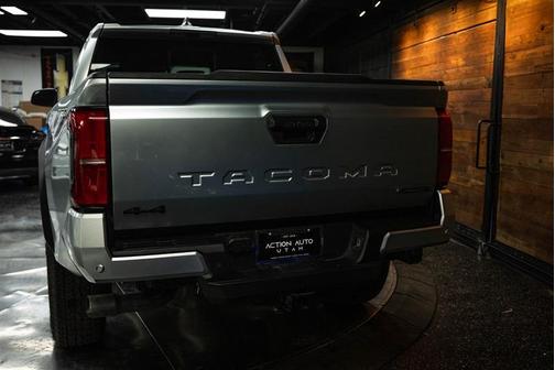 2025 Toyota Tacoma Hybrid TRD