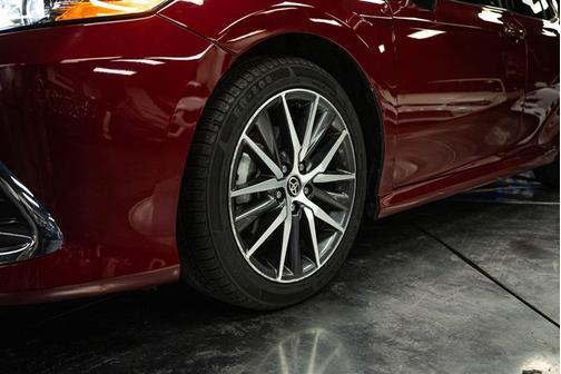2022 Toyota Camry Hybrid XLE