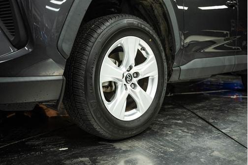 2019 Toyota RAV4 Hybrid LE