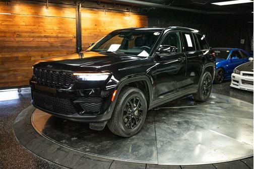 2024 Jeep Grand Cherokee Laredo