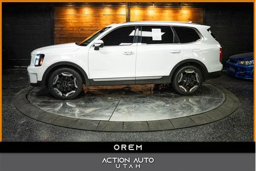 2023 Kia Telluride S