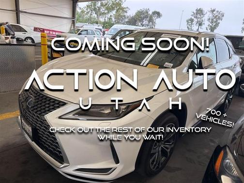 White 2022 Lexus RX 450h Base