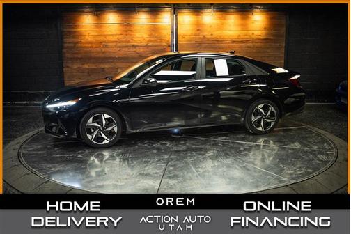 Black 2023 Hyundai ELANTRA SEL