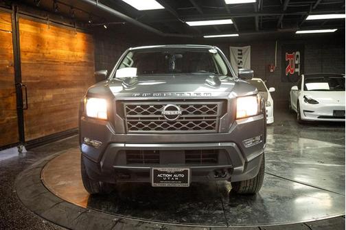 Gun Metallic 2023 Nissan Frontier SV