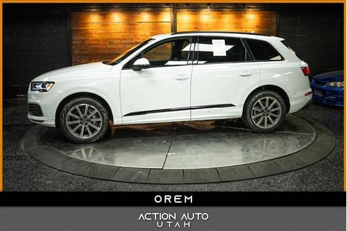 2022 Audi Q7 45 Premium