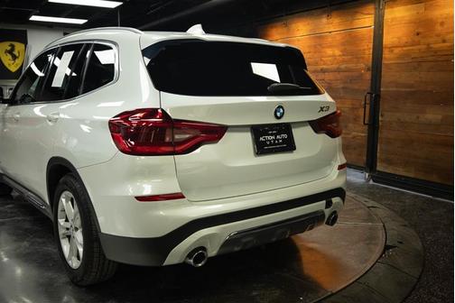 White 2018 BMW X3 xDrive30i