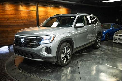 Silver Mist Metallic 2025 Volkswagen Atlas 2.0T SE