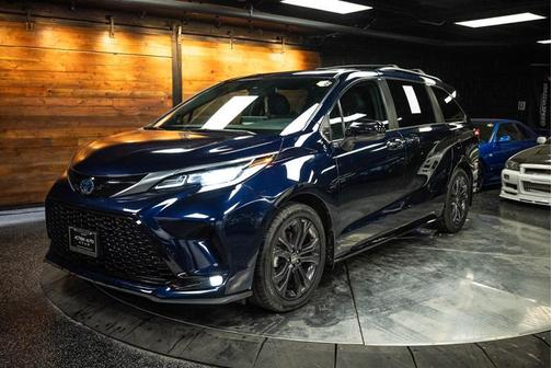 2022 Toyota Sienna XSE 7 Passenger