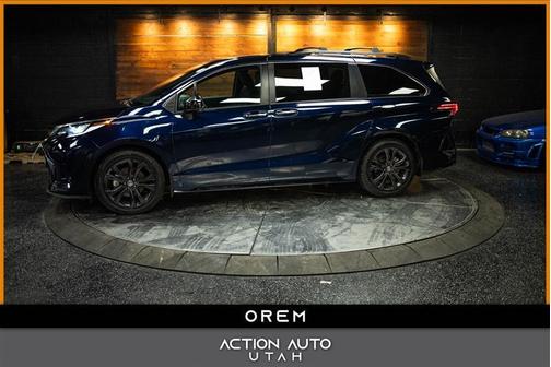 2022 Toyota Sienna XSE 7 Passenger