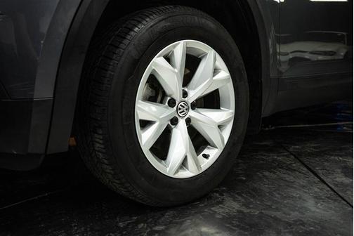 2018 Volkswagen Atlas 3.6L SE w/Technology