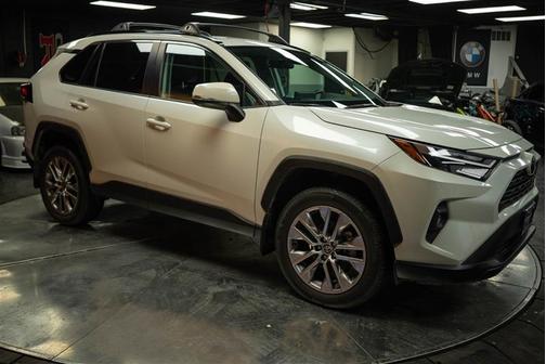 2022 Toyota RAV4 XLE Premium