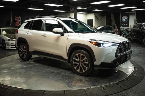 2024 Toyota Corolla Cross XLE