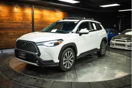 2024 Toyota Corolla Cross XLE