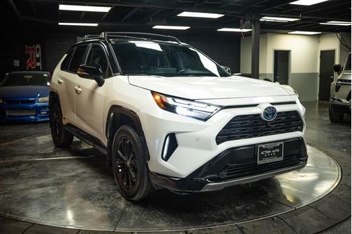 White 2022 Toyota RAV4 Hybrid XSE