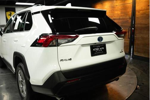 2023 Toyota RAV4 Hybrid LE