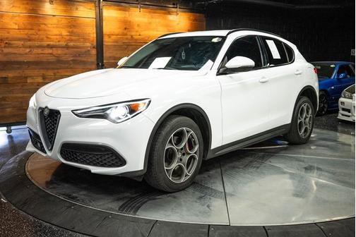 2018 Alfa Romeo Stelvio Sport