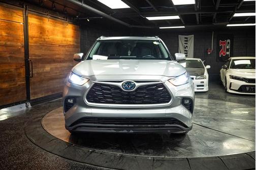 2021 Toyota Highlander Hybrid XLE