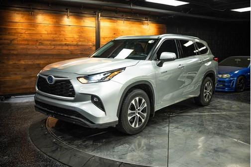 2021 Toyota Highlander Hybrid XLE