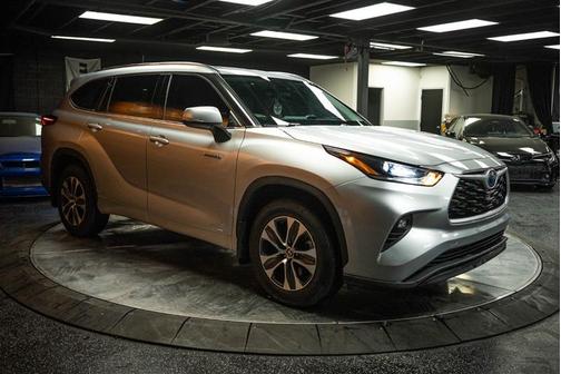 2021 Toyota Highlander Hybrid XLE