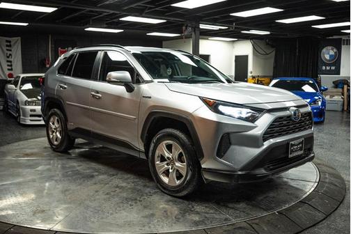 2020 Toyota RAV4 Hybrid LE