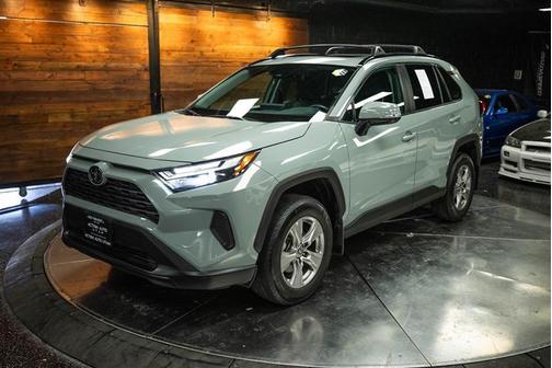 2022 Toyota RAV4 XLE