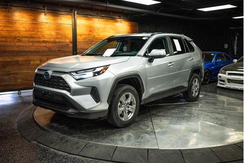 2023 Toyota RAV4 Hybrid LE