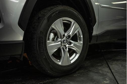 2023 Toyota RAV4 Hybrid LE