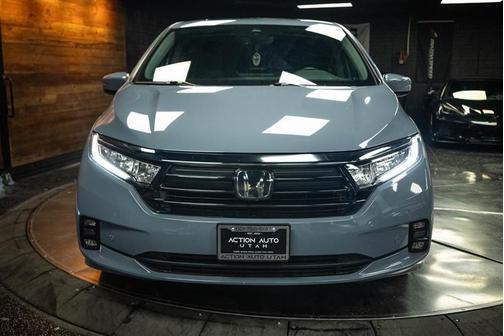 Gray 2023 Honda Odyssey Elite
