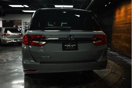 Gray 2023 Honda Odyssey Elite