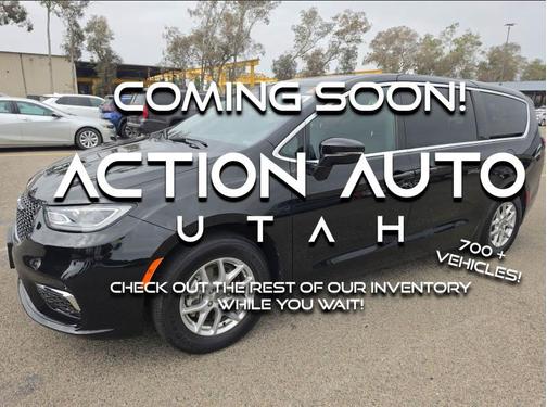 Black 2025 Chrysler Pacifica Select