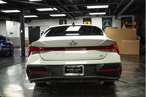2024 Hyundai ELANTRA HEV Limited
