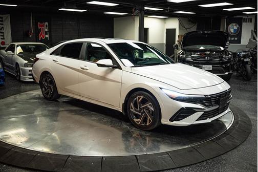 2024 Hyundai ELANTRA HEV Limited
