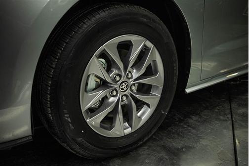 Silver 2025 Toyota Sienna XLE